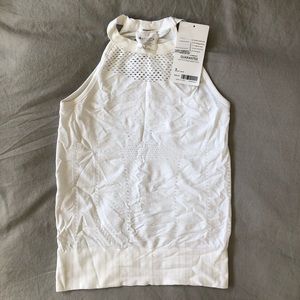 Athleta tank, brand new with tags, size S.
